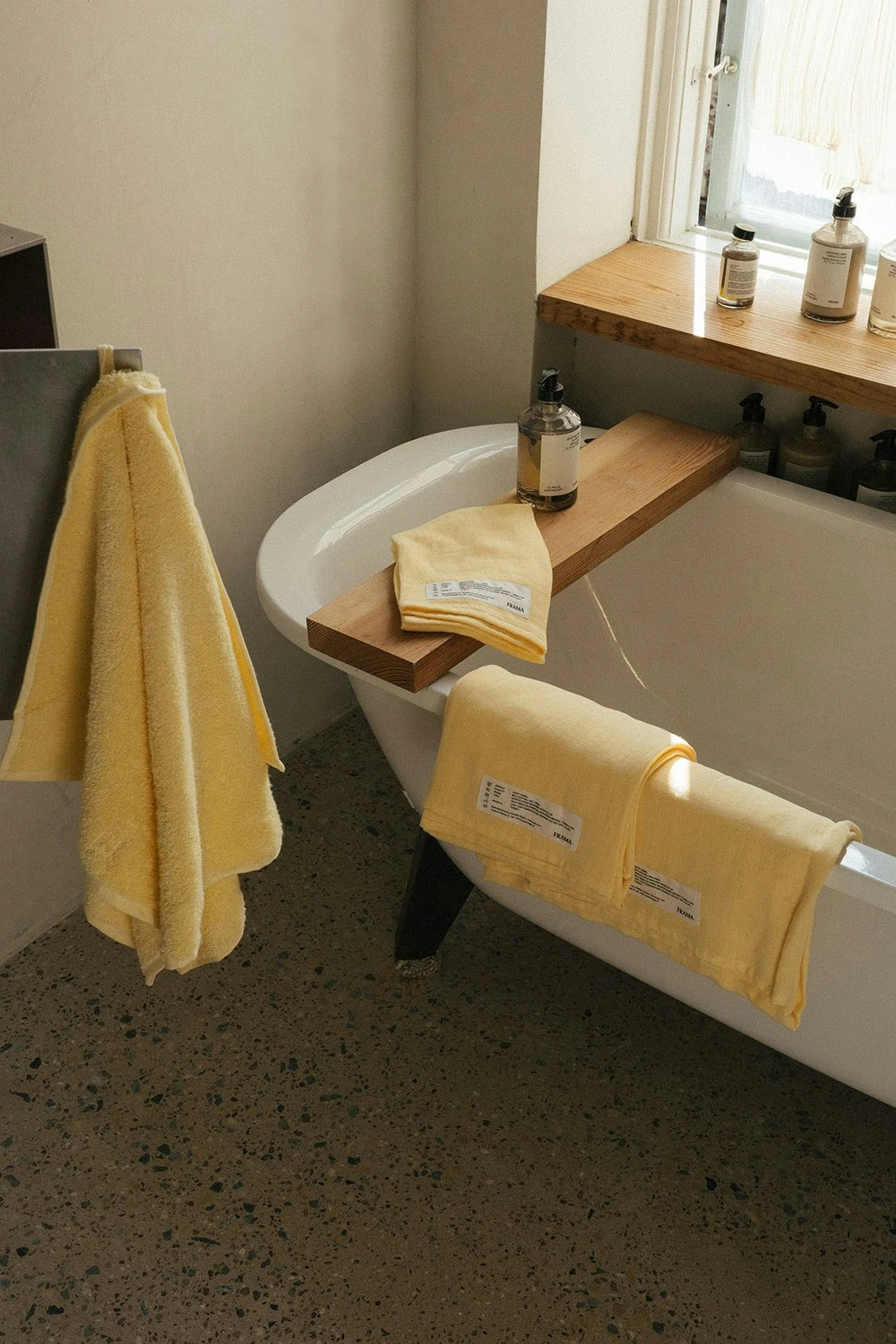 Frama Light Towel Badetuch 100x150 Cm, Pale Yellow – Bild 5