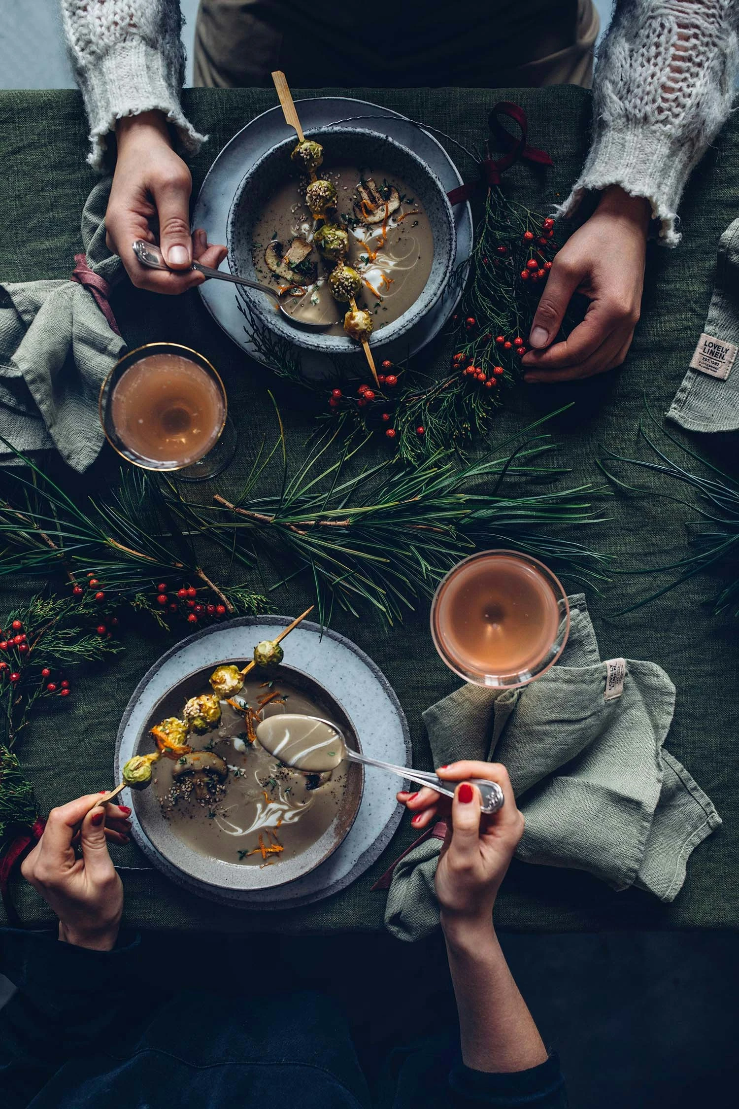 Lovely Tischdecke 145x250 Cm, Jeepgreen – Bild 2